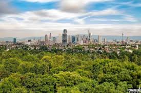 Blick Ueber Den Stadtwald Nach Frankfurt New York Skyline Frankfurt Skyline