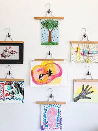 How To Set Up A Kids Art Gallery In 10 Minutes Kidsart Kidscrafts Kidshome Artgallery Kidsartwork Art Display Kids Kids Art Galleries Art For Kids