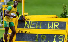 His first world record was in the 100m in 2008 when he posted a time of 9.72 secs in new york. The 100m And 200m World Record Progressions And How Usain Bolt Has Rewritten History