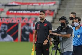 Na coletiva de imprensa, antônio oliveira, o treinador da equipe, foi político e fez questão de elogiar a força do seu grupo. Antonio Oliveira Valoriza Trabalho Com Paulo Autuori No Athletico