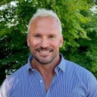 27100+ perfiles de «Carey