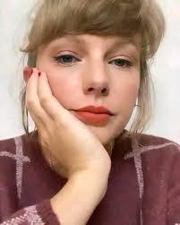 Lynne Stiles's Instagram, Twitter & Facebook