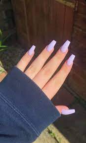 The dark to light inclined nails with purple and a little silver or gold glitter is a perfect winter look. Aesthetic Light Purple Acrylic Nails Acrylic Nails Coffin Short White Acrylic Nails Purple Nails
