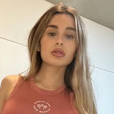 Bella Morgan (@bellarfv) • Threads, Say more