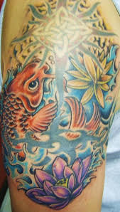 Films en vf ou vostfr et bien sûr en hd. El Tatuaje De Un Pez Koi Y Una Flor De Loto Hecho En Color En El Brazo O Hombro Tattooimages Biz