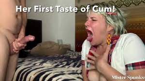 Cum Swallow: Sexy Student's First Taste of Cum - XVIDEOS.COM