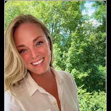 Lettuce wraps are one of my favorite ways to get a quick, lught lunch ...