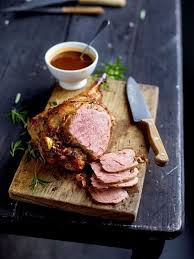 Recette De Gigot D Agneau A L Ail Et Au Romarin Laque Au Miel Et A La Moutarde Recette Recette Gigot Agneau Recette Gigot Gigot Agneau