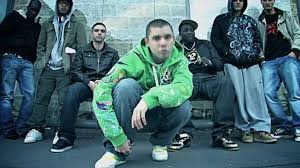 On avait saint valentin qui traînait car c'est un vieux morceau. Orelsan Sur Saint Valentin Je Parle De Coucher Avec Des Filles Consentantes Street Tease