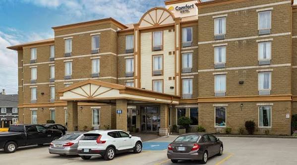 Comfort Hotel Bayer's Lake