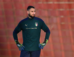 Donnarumma alla juve confrontiamolo prima con szczesny analisi tattica. Calciomercato Juventus Colpo Donnarumma Visite Fissate