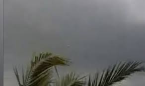 Yikes, reports of a mini tornado in barking. Uytxeuhmt Phtm