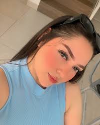 Liz Tello (@lizzt_1) • Instagram photos and videos