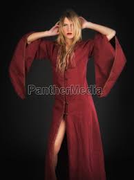 Check out inspiring examples of burgfräulein artwork on deviantart, and get inspired by our community of talented artists. Burgfraulein Zeigt Bein Stockfoto 13200234 Bildagentur Panthermedia