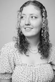 Earline Shields's Instagram, Twitter & Facebook