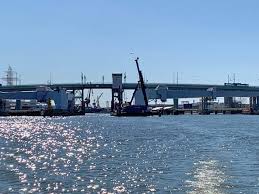 Hisingsbron, den nya bron över göta älv i göteborg, kommer att öppnas den 9 maj som planerat, meddelar christer niland, avdelningschef på trafikkontoret i göteborgs stad. Junttan Skanska Is Building New Hisingsbron Bridge In Facebook
