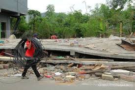 Gempa sulawesi utara terbaru hari ini 2021 berpusat di 24 km barat daya amurang sulawesi utara. Gempa Bumi Rehabilitasi Gedung Dan Fasilitas Umum Pascabencana Di Sulawesi Barat Baru 34 15