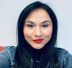 Jeannette Gardner's Instagram, Twitter & Facebook