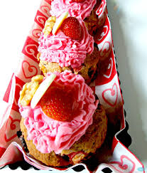 Strawberry White Chocolate Walnuts Muffins Muffins Aux Fraises Chocolat Blanc Et Noix Yummy Cupcakes Sweet Muffin White Chocolate