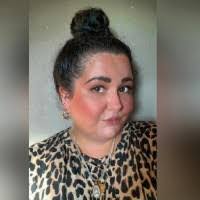 Sarah Denning's Instagram, Twitter & Facebook