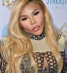 Lil' Kim's New Look: Fans React