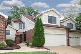 University three bedroom condos for sale. Saint Louis Mo 63128 Condos For Sale Homes Com