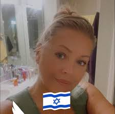 Nail salon recommendations in the area?