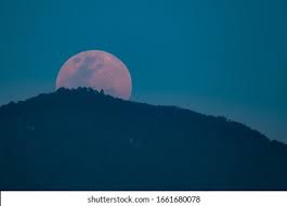 Aug 22 (third full moon in a season with four full moons) super new moon: Super Blue Blood Moon Malaysia How To See The Blue Supermoon Lunar Eclipse In Malaysia This Is Due To Sunlight Refracted Off Of Alendraseng