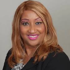 Regina Roberts's Instagram, Twitter & Facebook