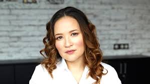 Anna Pak's Instagram, Twitter & Facebook