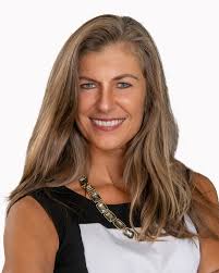 I want to give a huge shout-out to my top Stars senders. Thank you for all  the support! Ailyn A Catile, Eden Electores, Dhee Santiago Macapanas, Ate  Anie Mejos