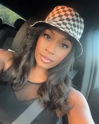 𝔇𝔞𝔦𝔰𝔶 𝔪𝔬𝔫𝔱𝔢𝔷