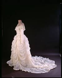 Wedding Dress Made From Wwii Parachute That Saved Husband S Life Parachute Wedding Wedding Dresses Wedding Dresses Romantic