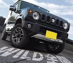 新型ジムニー jb64w フロントアンダーカバー 1p 車体保護ゴム付き 選べる3カラー シルバーヘアライン ブラックヘアライン カーボン調 予約販売 シルバー 4月10日頃 ブラック カーボン 3月29日頃入荷予定 カスタムパーツのサムライプロデュース ジムニー 車体