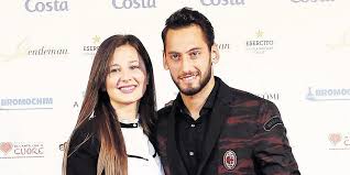 Toda la información de hakan calhanoglu (hakan calhanoglu), jugador del milan en la temporada 2020 en as.com. Scheidungs Zoff Ehe Schlammschlacht Bei Ex Hsv Star Hakan Calhanoglu Mopo De