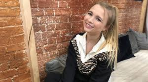 Police sealed off a new york street after actress lisa banes was run down by a hit and run electric scooter driver. Gastrolle Bei Unter Uns So War S Fur Webstar Lisa Kuppers Promiflash De
