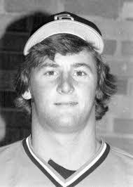 Craig Hedrick's Instagram, Twitter & Facebook