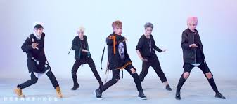 The Stifled Desires Behind Acrush, the Chinese Boy Band Made Up of Five  Girls | The New Yorker