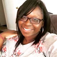 Lashonda Warren (@wrrnshonie19)