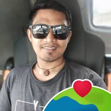 Five medical personnel, including the driver, were injured after a private  ambulance and a container truck figured in an accident along 7th Avenue  corner A. De Jesus intersection in Caloocan City at