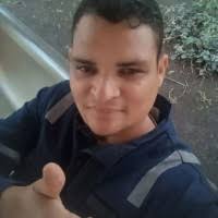 100+ perfis com “Lamon”