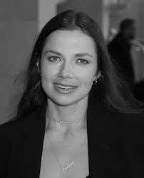 Daphne Kahn's Instagram, Twitter & Facebook