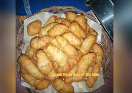 500 gr tepung segitiga biru, 2 kuning telur, 100 gr gula halus (gula pasir di blender), 120 gr blueband, 150 ml air putih, 1/2 sdt garam, isian molen, aku cuma pake pisang raja 1 buah dipotong jd 8. Resep Pisang Molen Renyah Tnp Telur Dg Tepung Maizena Anti Gagal Kreasi Masakan