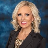 Candice White's Instagram, Twitter & Facebook