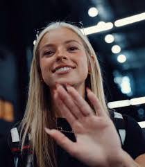 Amanda Bagley's Instagram, Twitter & Facebook