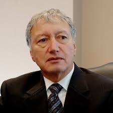 Robert Fallis's Instagram, Twitter & Facebook