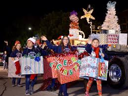 Any ideas for a great outdoors themed parade not just the usual fishing and hunting themes. Christmas Parade Of Lights Celebrates The Joy Of Giving Local News Lompocrecord Com