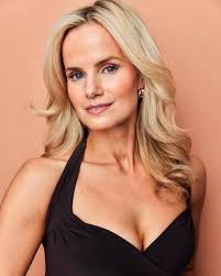 Ohhh So Vanessa is a Realtor AND A MOB BOSS...didn't know that until now 🙄 