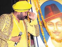Pop singer Daler Mehndi performing at a function organised by Shaheed Bhagat Singh Sewa Dal in ... - delhi2