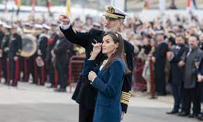 Solo los más observadores se han dado cuenta de esta frase de Felipe VI a  Letizia en la despedida a Leonor